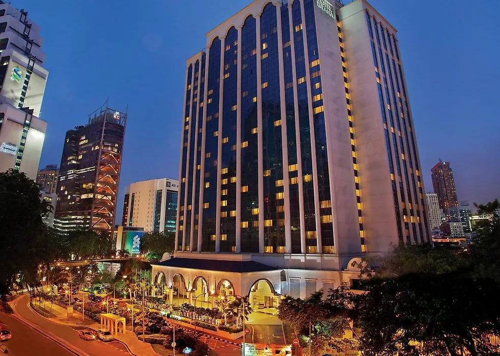 Istana Centre Hotel